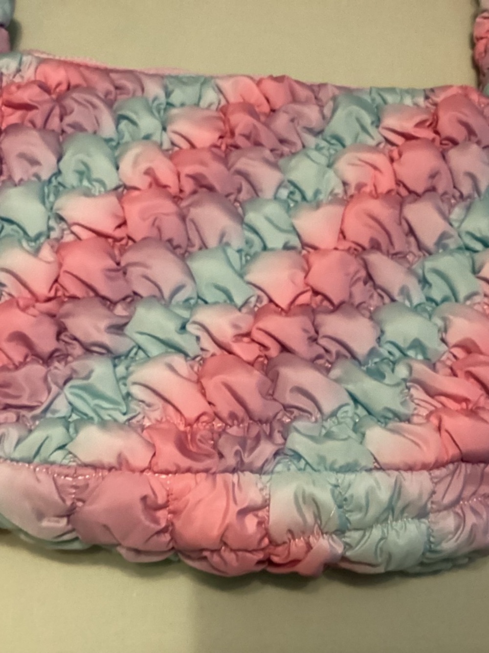 OMG Accessories puffy bag - Picture 2 of 5